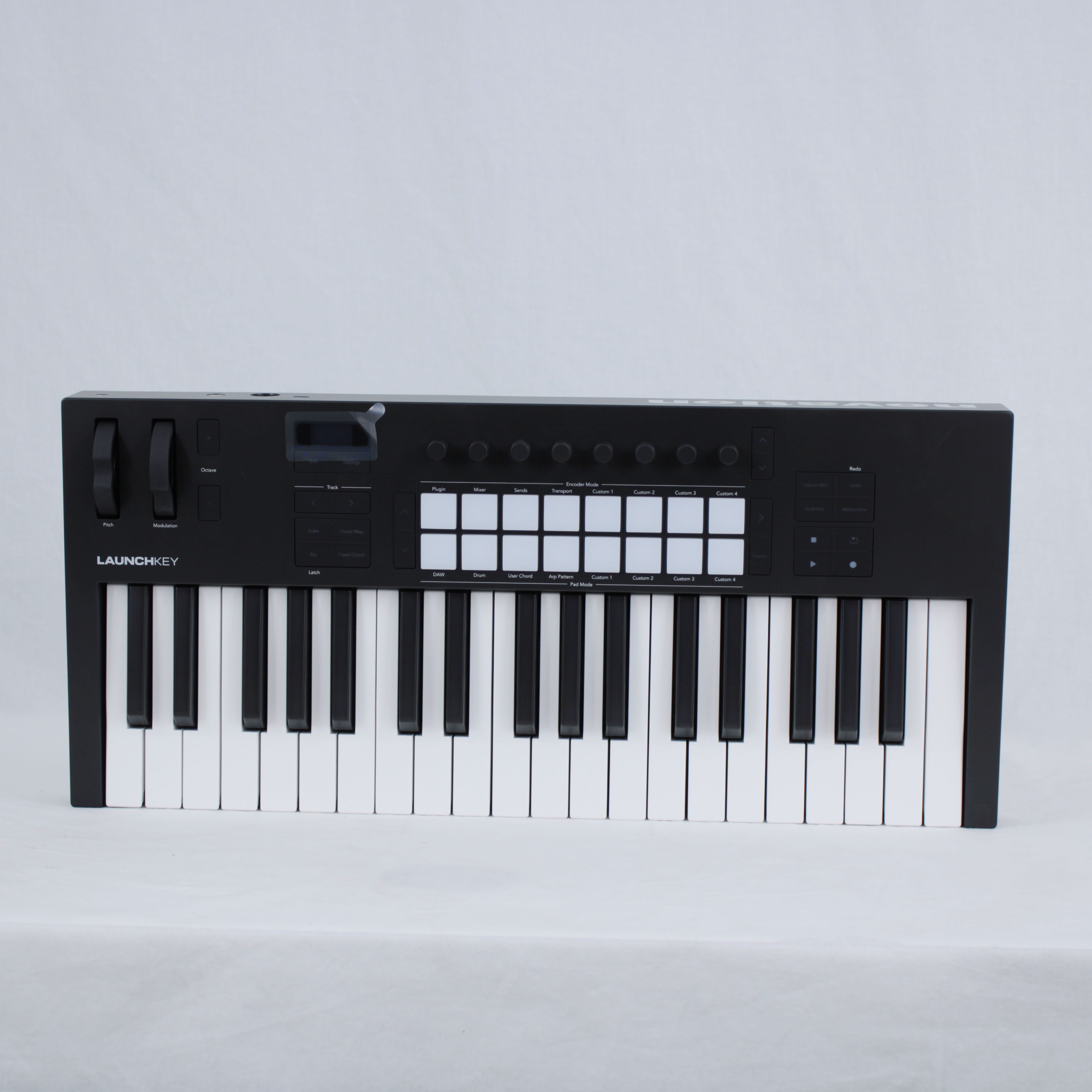 Controlador midi Novation Launchkey 37 MK4 OPENBOX