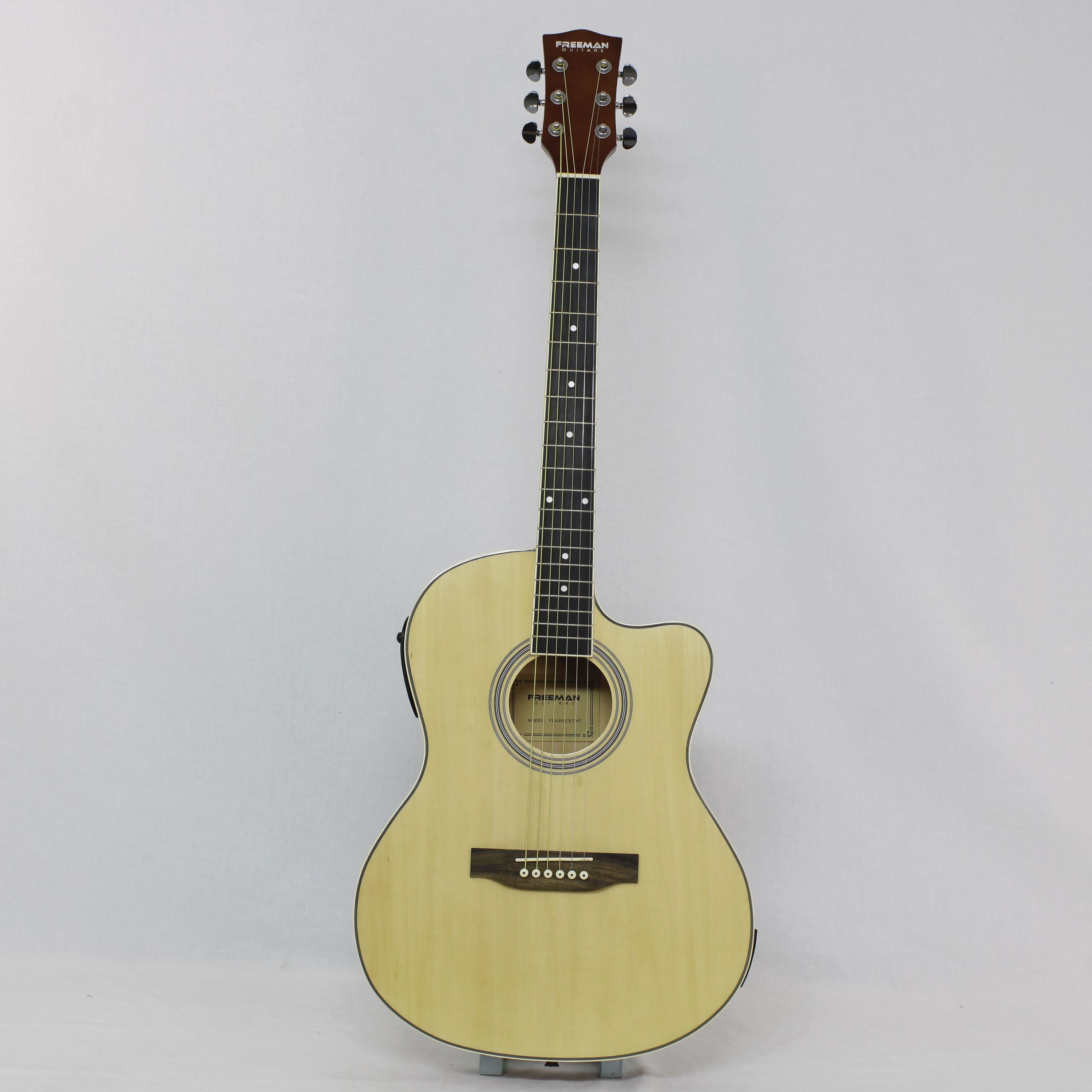 Guitarra eléctroacústica Freeman FRA95SCET - Natural Openbox