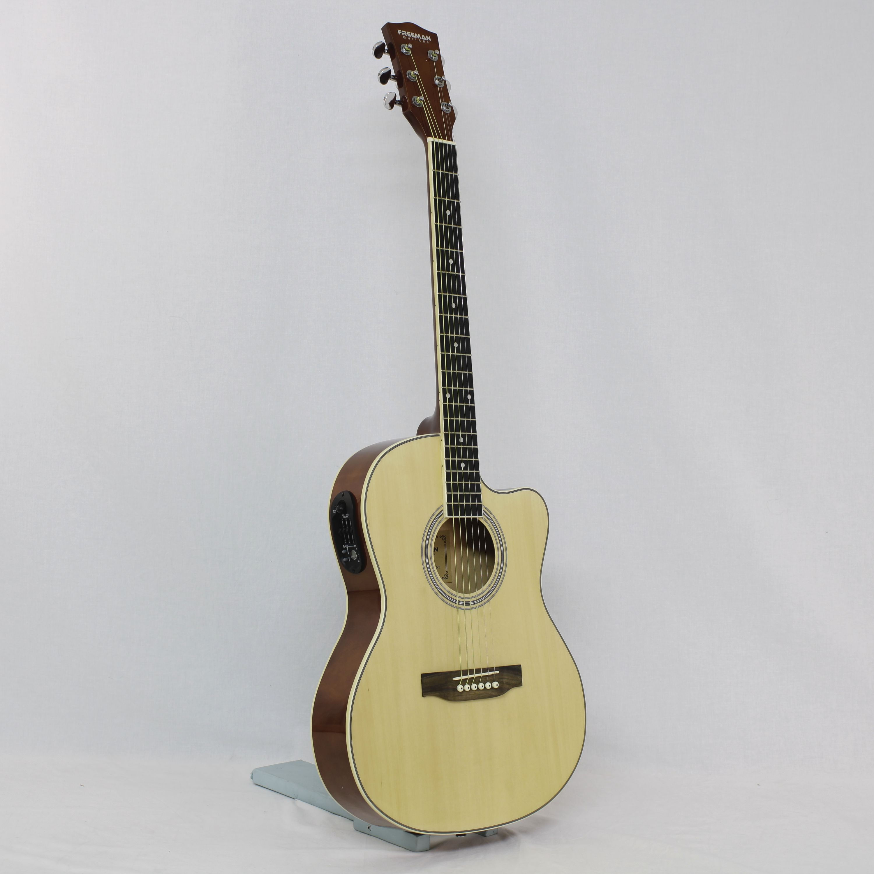 Guitarra eléctroacústica Freeman FRA95SCET - Natural Openbox foto 2