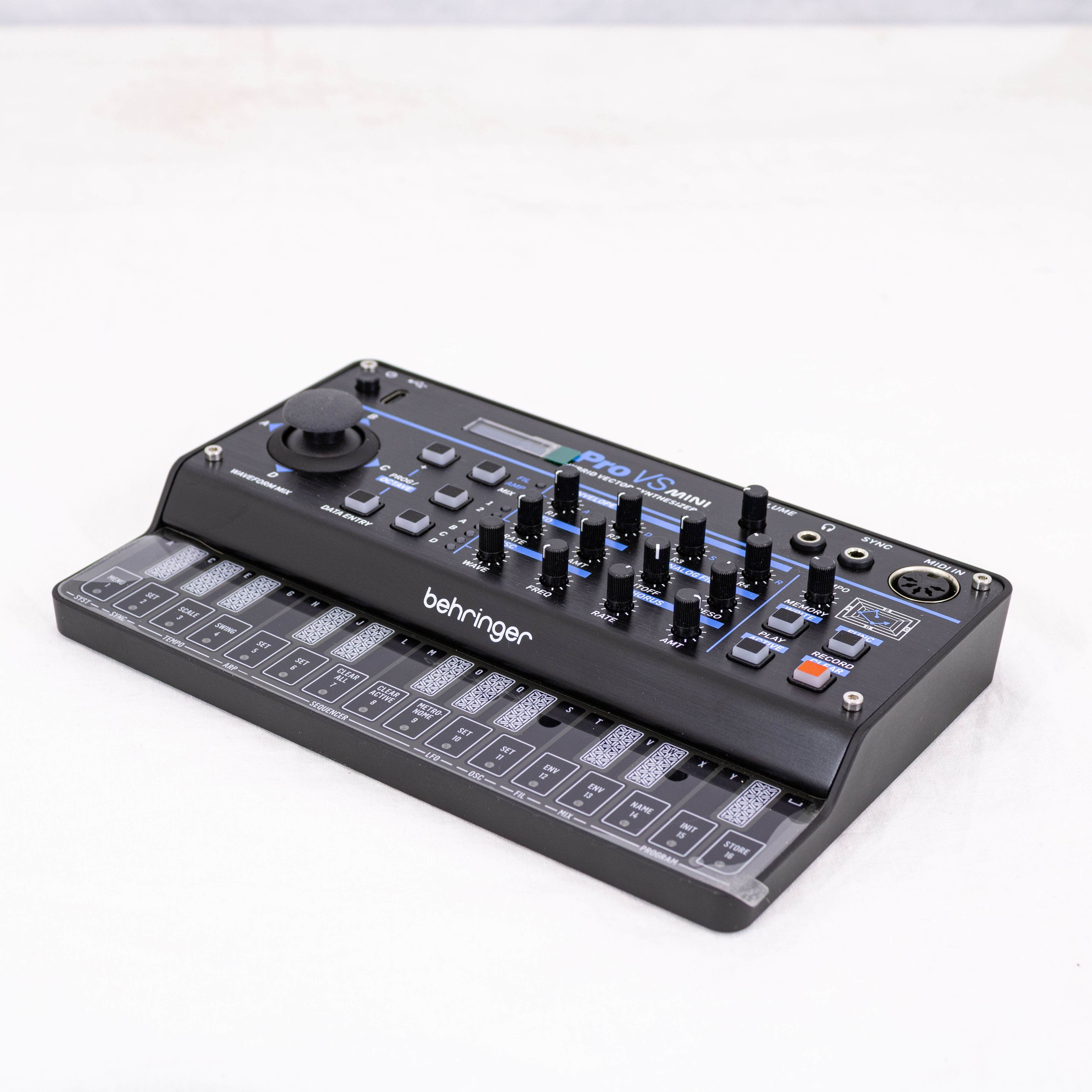 Sintetizador Behringer PRO-VS MINI OPENBOX foto 3
